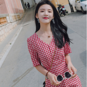 大碼女裝微胖MM2018夏新款顯瘦藏肉格子遮肚子洋氣連衣裙減齡裙子