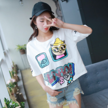 2018新款T恤女奶嘴貓字母印花亮片寬松大版短袖