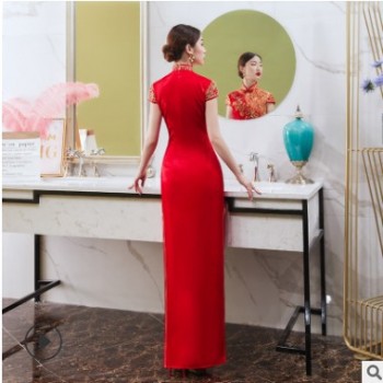 廠家直銷新娘結(jié)婚宴會喜慶禮服旗袍 中國風(fēng)時尚紅色短款旗袍禮服