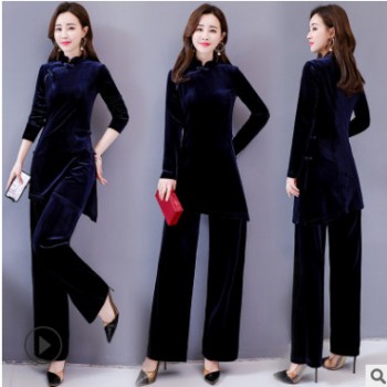初春金絲絨復(fù)古盤(pán)扣套裝2019早春女裝新款垂感闊腿褲洋氣兩件套