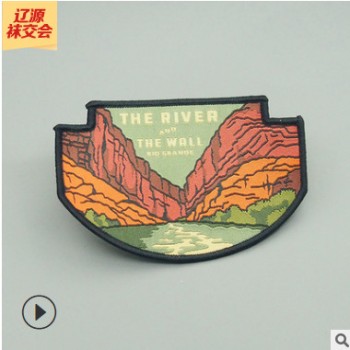 東莞廠家直銷帶背膠可燙可縫刺繡章卡通布貼織嘜補(bǔ)丁貼