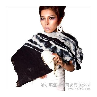 供應依維依芙4010純羊絨衫女款寫意扎染印花正方形圍