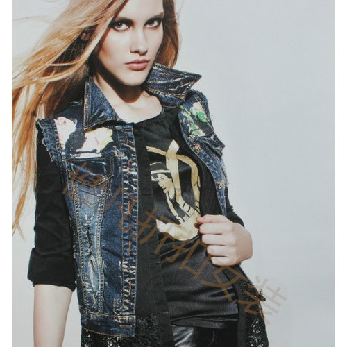 品牌女裝尾貨批發(fā)，折扣女裝貨源，上衣連衣裙風(fēng)衣外套針織衫批發(fā)