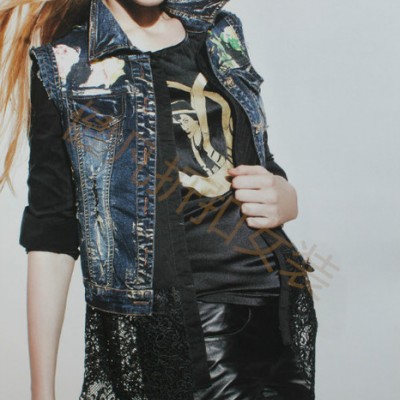 品牌女裝尾貨批發(fā)，折扣女裝貨源，上衣連衣裙風(fēng)衣外套針織衫批發(fā)