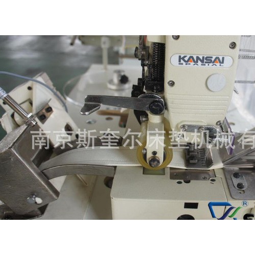 床墊機械床墊側(cè)面拉手自動縫紉機側(cè)面拉手縫紉切斷機