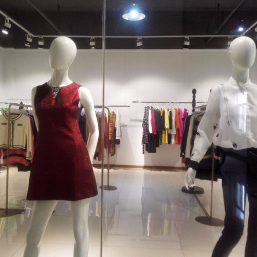 深圳愛兒可品牌女裝庫(kù)存尾貨低價(jià)批發(fā)折扣女裝女式襯衫