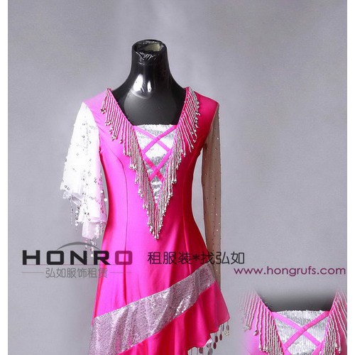 供應(yīng)上海弘如文化傳播有限公司供應(yīng)上海唐裝，長衫出租定制