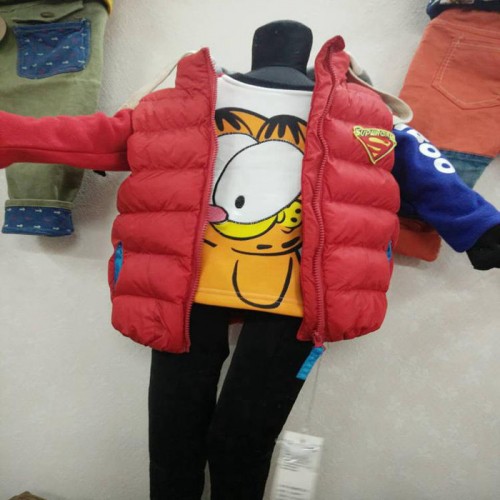 云南品牌童裝**男童裝，女童裝批發97