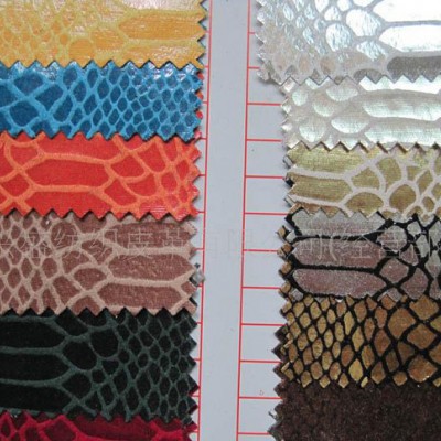 蛇紋貼膜牛仔布底面料(E072