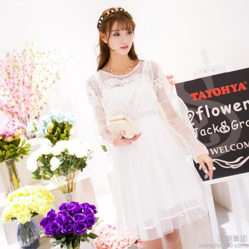 (韓風(fēng)春款4批)紗盤花大擺連衣裙配吊帶