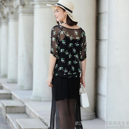 夏季碎花真絲連衣裙女兩件套歐美寬松大碼桑蠶絲吊帶裙套裝中長(zhǎng)裙