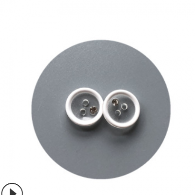 現(xiàn)貨供應(yīng)樹脂鈕扣 圓形兩眼透明白細(xì)邊扣子 20LDIY貼鉆可加工定制