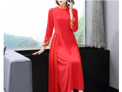 2021春季婚慶媽媽裝紅色訂婚中國風中老年女裝過年黑色連衣裙直銷