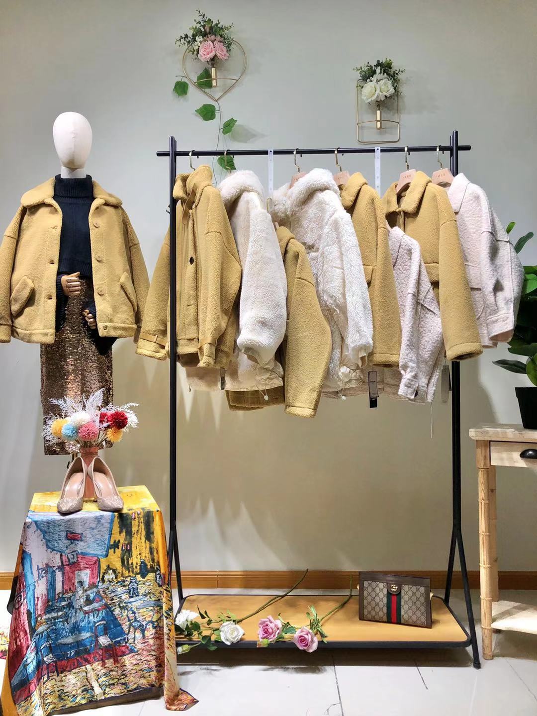 尚唯詩 顆粒絨大衣 (6).jpg