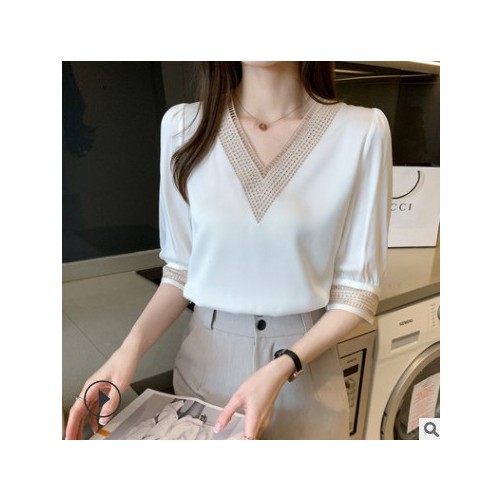 現貨+實拍2021春季新款中袖白色雪紡紗時尚內搭鏤空V領長袖打底衫