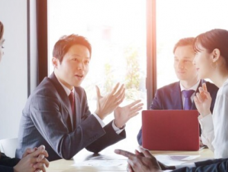 寧波太平鳥(niǎo)時(shí)尚服飾股份有限公司 關(guān)于部分副總經(jīng)理辭職的公告